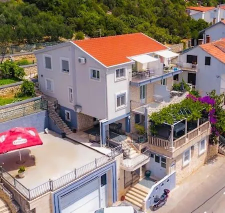 Apartment Bora