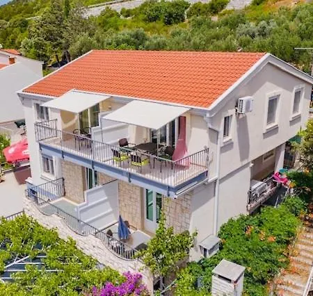 Apartment Bora