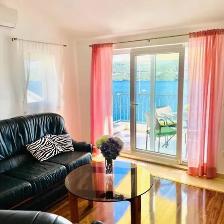 Apartment Bora