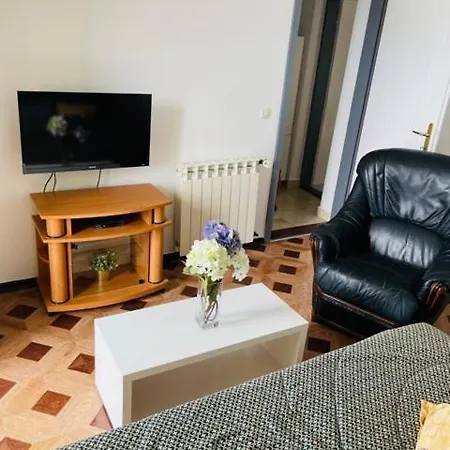 Apartment Bora *