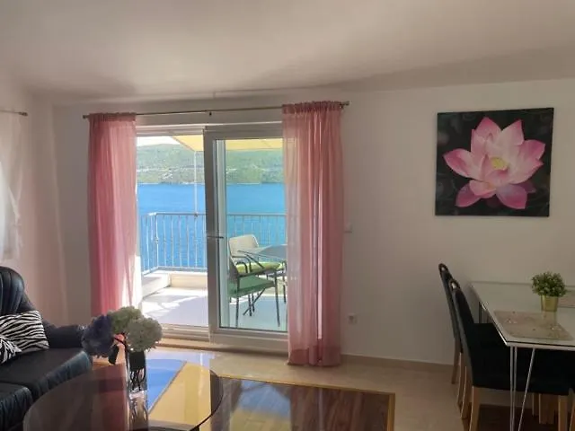 Bora 아파트 네움