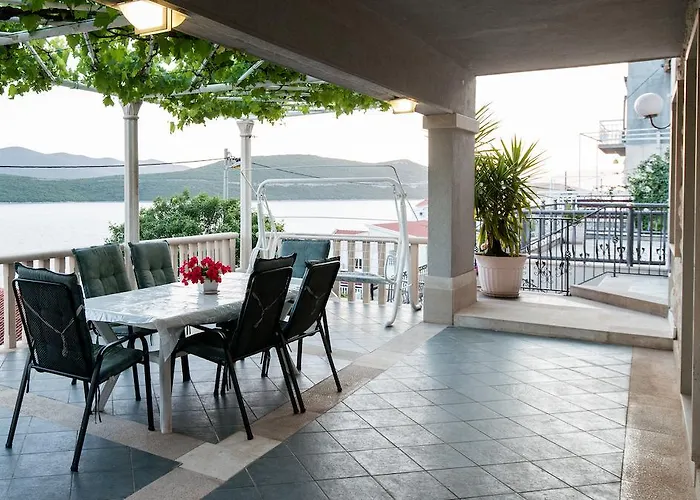 Bora 아파트 네움