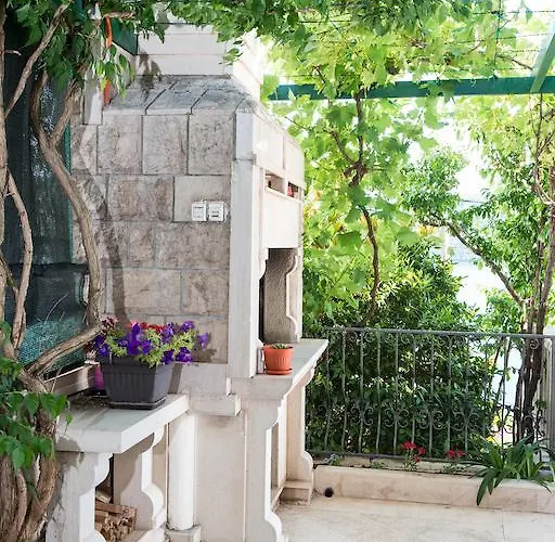 Bora 아파트 네움